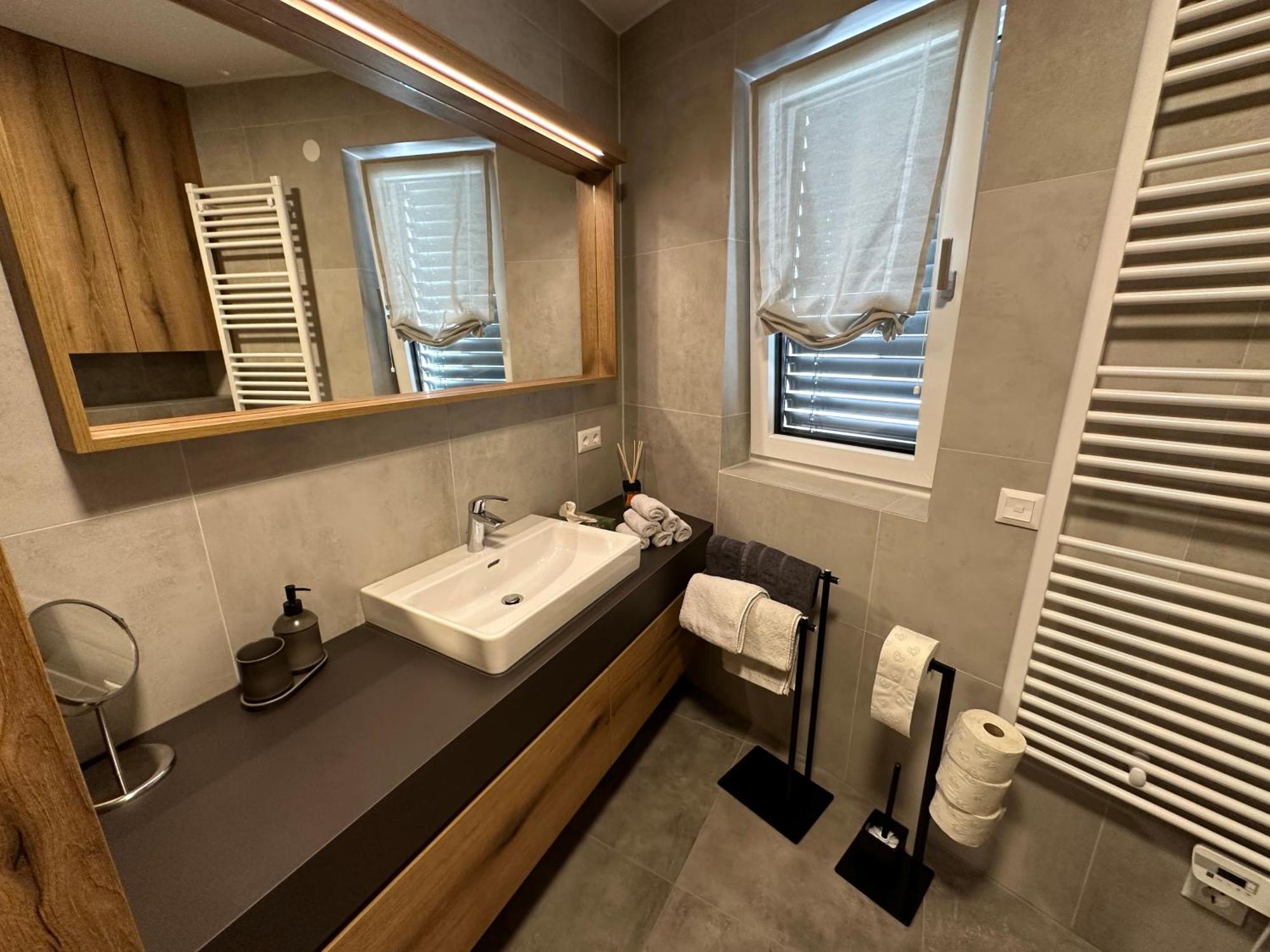 Apartment Deluxe Ossiacher See - Gerlitzen Sattendorf Buitenkant foto